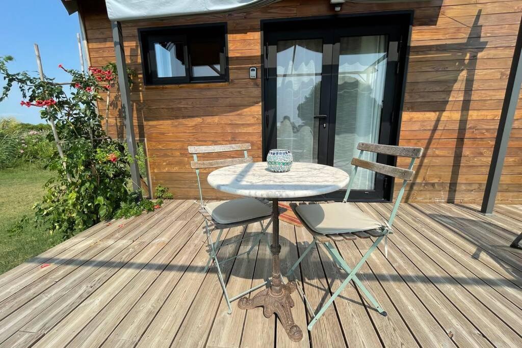 Myinsolite - Tiny-House, Jacuzzi, Brasero, Piscine Aigues-Mortes Zewnętrze zdjęcie