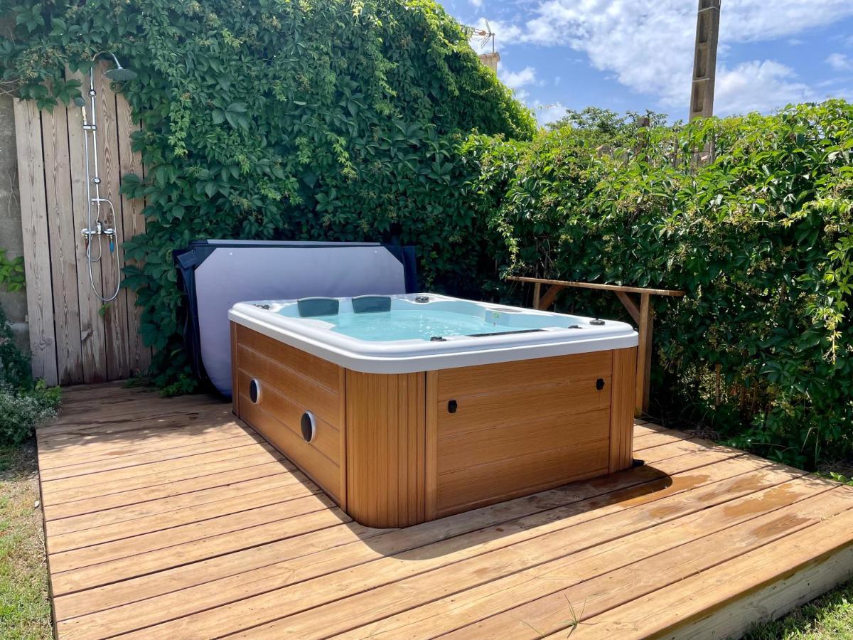 Myinsolite - Tiny-House, Jacuzzi, Brasero, Piscine Aigues-Mortes Zewnętrze zdjęcie