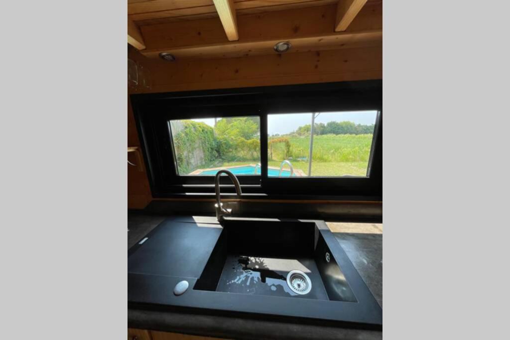 Myinsolite - Tiny-House, Jacuzzi, Brasero, Piscine Aigues-Mortes Zewnętrze zdjęcie